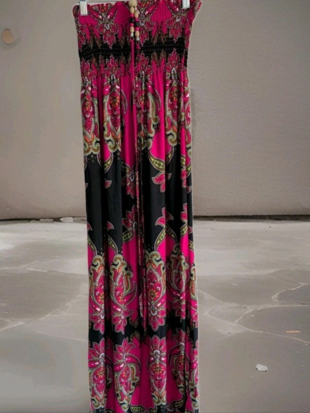 Chesley Pink Paisley Halter Neck Bohemian Maxi Dress Beaded Closure Medium